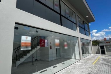 SALA COMERCIAL NO bairro CENTRO