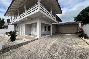 Casa Comercial no bairro Centro 